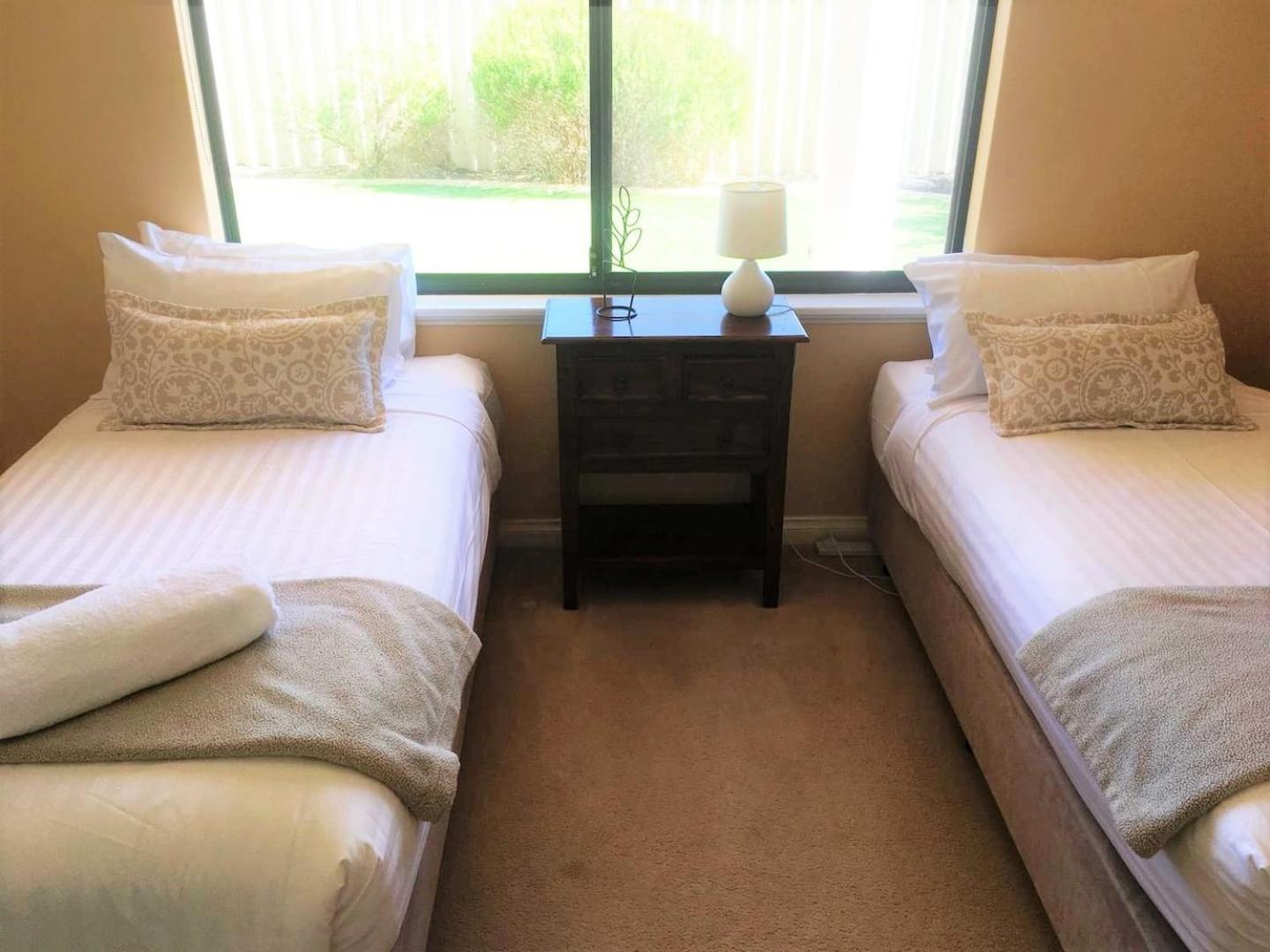 Rancho Relaxo - Great For Longer Stays! Free Wifi 斯卡伯勒 外观 照片